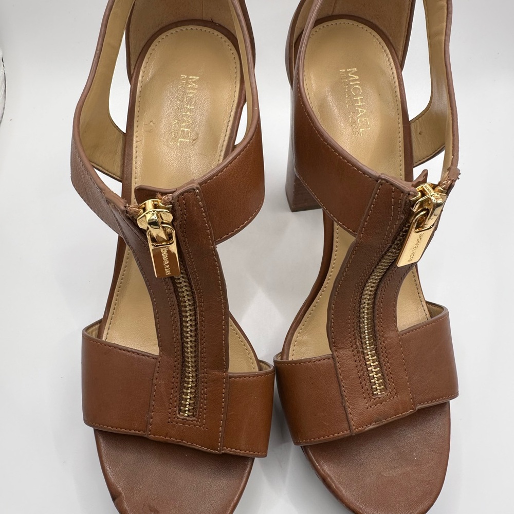 Women’s Michael Kors T-strap Platform Dress Leather Sandals; size 7.5